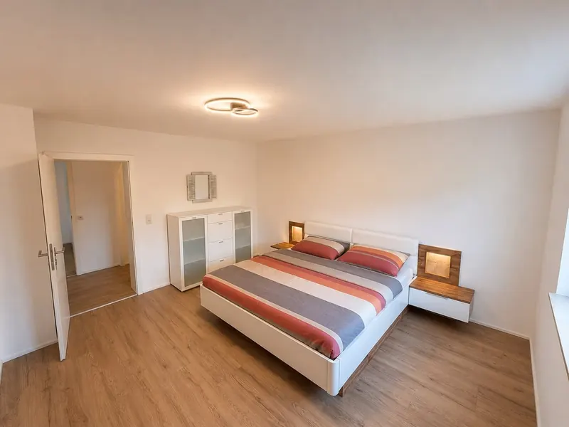 Großes Schlafzimmer
